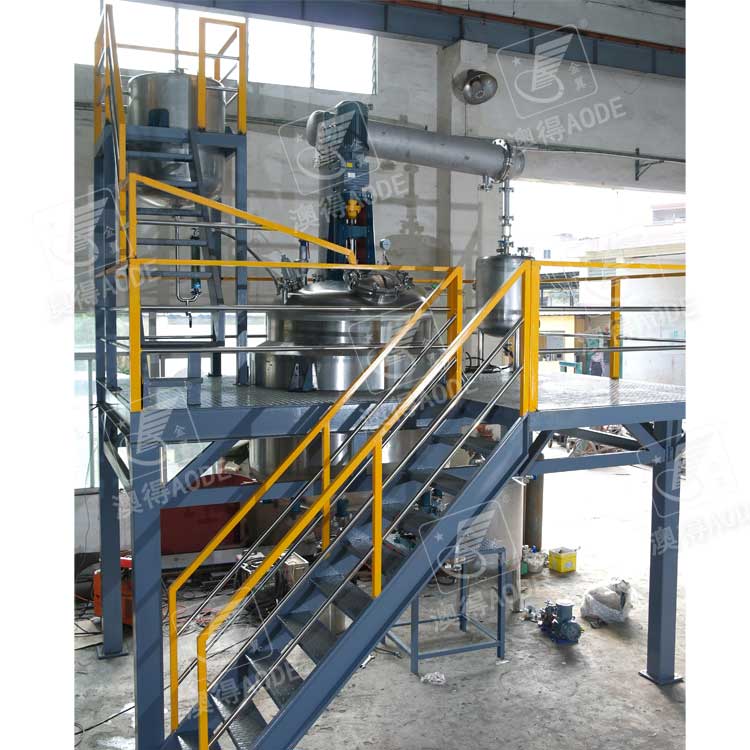 分散研(yan)磨攪拌(bàn)脫泡一(yī)體釜