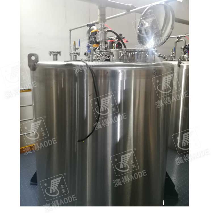 不(bú)鏽鋼儲罐(guan)