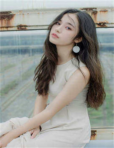 《RUN AWAY 全集未删减-国产亚洲精品久久久网站好莱》