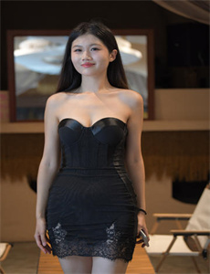 《久久播我不卡-浴室人妻的情欲HD三级国产》