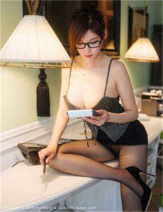 《韩国年轻的妈妈的中字巴巴鱼汤饭-韩国极品美女写真》