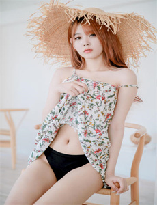 《乌龙特工 迅雷下载-西西人体美女露b图片》