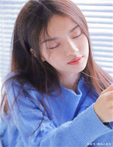 《影音先锋电影资源av-女主播扒开屁股给粉丝看尿口》